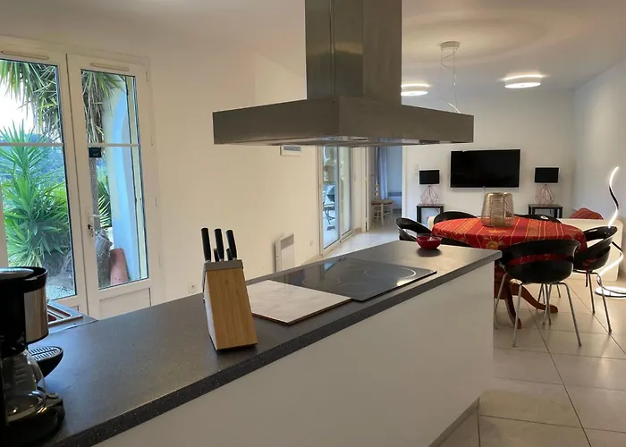 Les Palmiers By Interhome Apartmán *