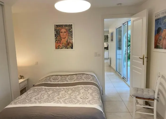 Les Palmiers By Interhome Apartmán *